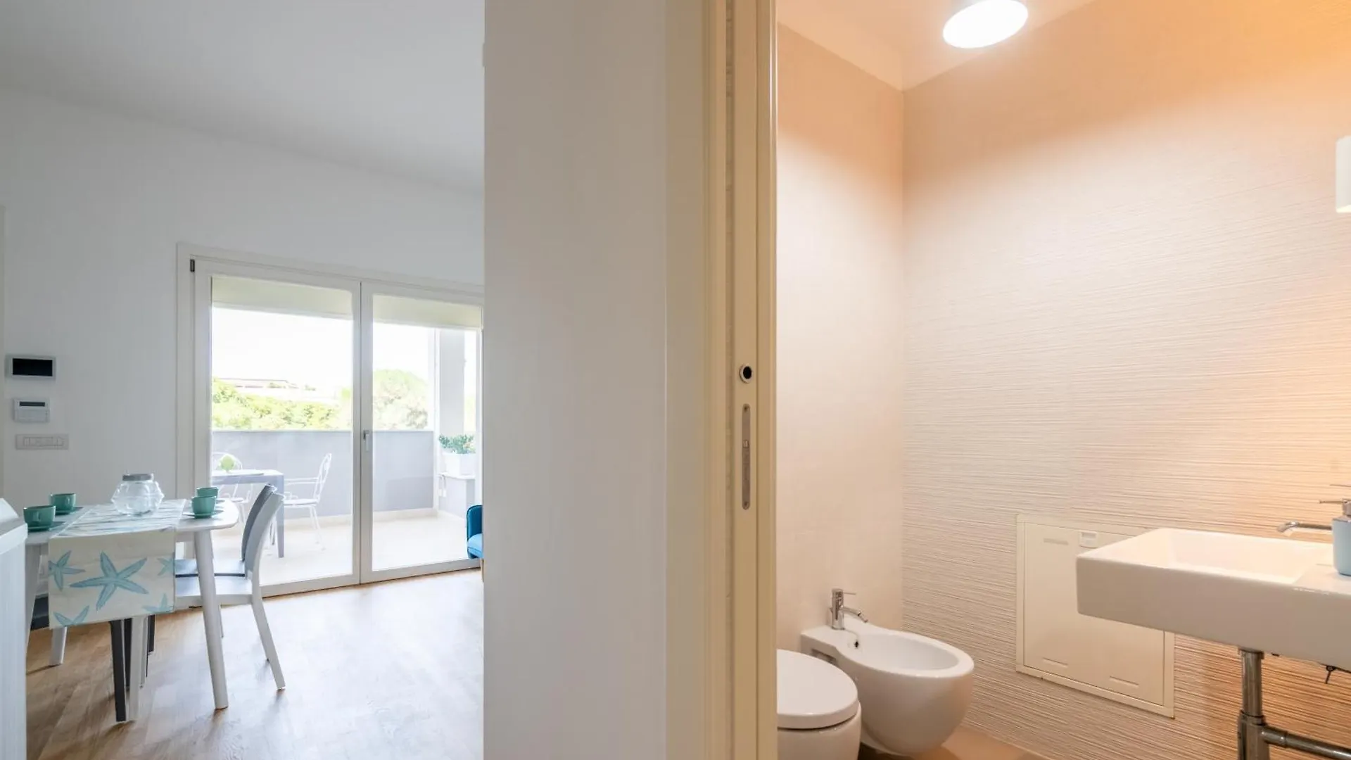 Apartment Maison Blaesia - Beachfront Modern Sea Loft Bari