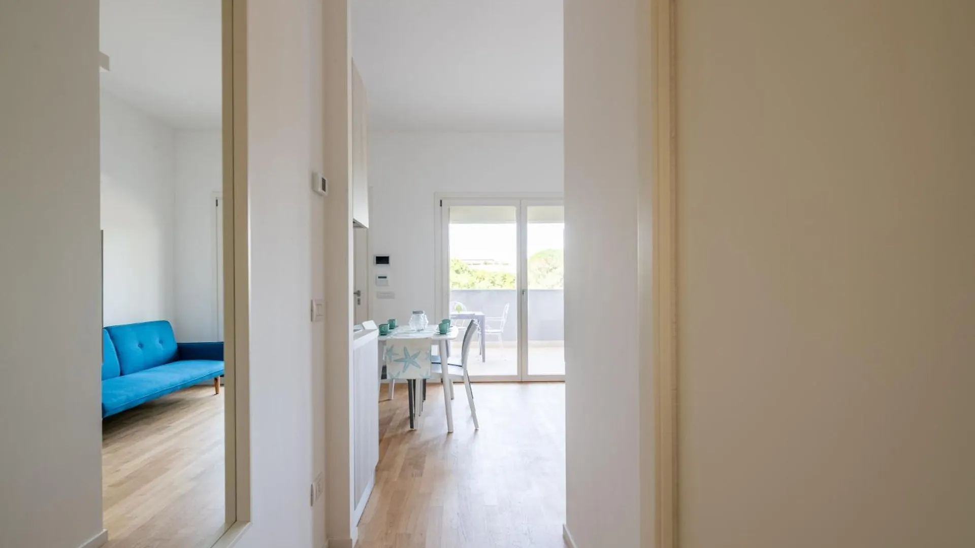 Maison Blaesia - Beachfront Modern Sea Loft Bari Italy
